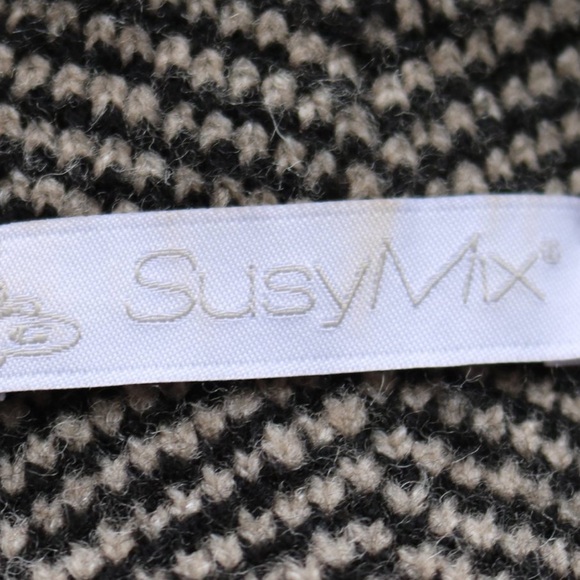 SusyMix Italy Wool Blend Herringbone Fitted Jacket. Stretchy. Warm. - Picture 7 of 11